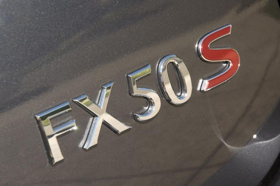  Infiniti FX50 2009 года  (фото 24 из 110)